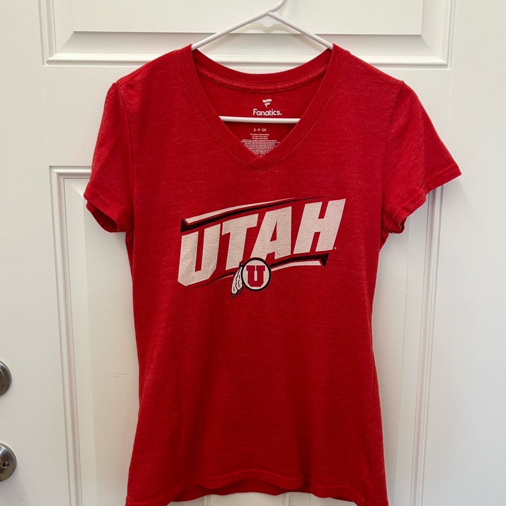 Fanatics Women's Red Utah Utes V-Neck T-Shirt